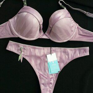 Marlies Dekkers Scandinavia Dusky Lilac Padded Plunge Bra & Matching Thong